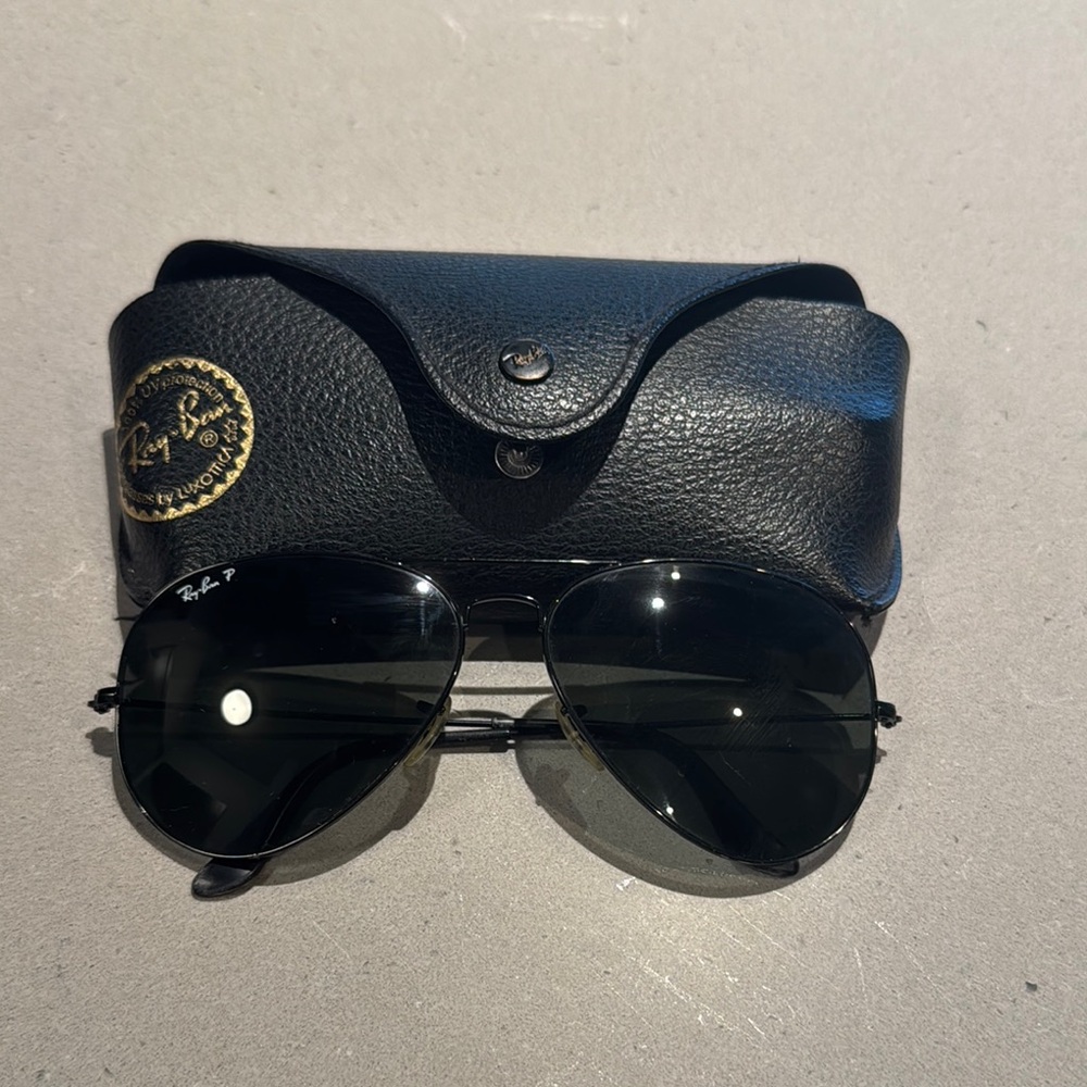 Ray-Ban Classic Black Aviators (Polarized) with Case